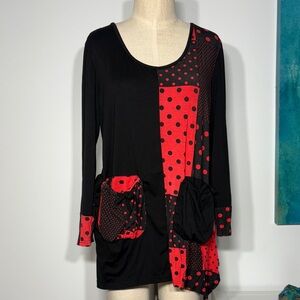 VINTAGE Chic Black and Red Polka Dot Women's Tunic